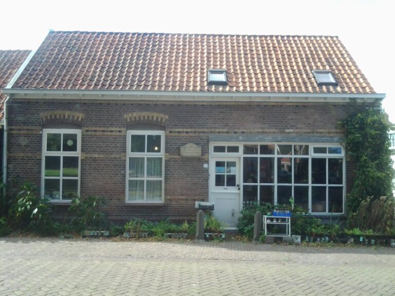 Hoekwoning – 1700, Nisse