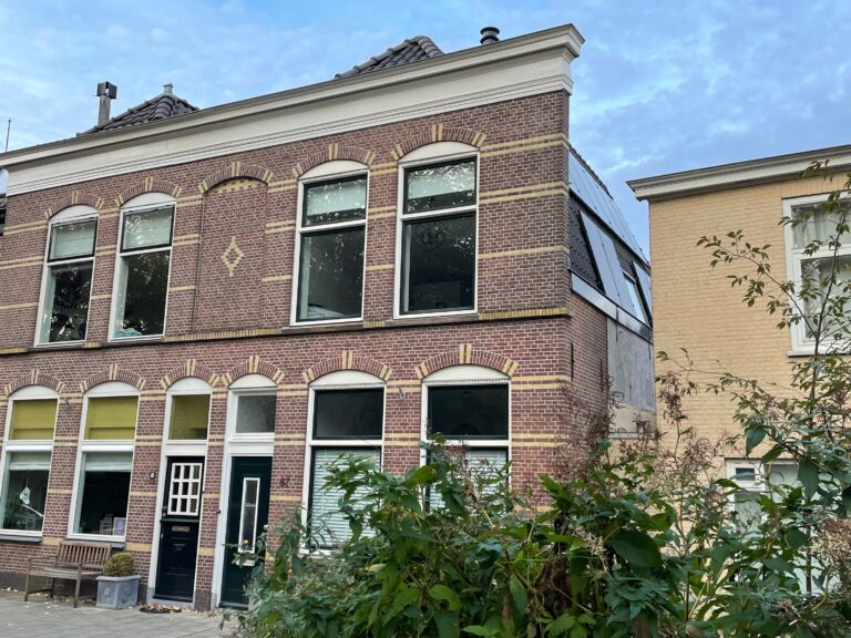 Hoekwoning – 1905, Leiden