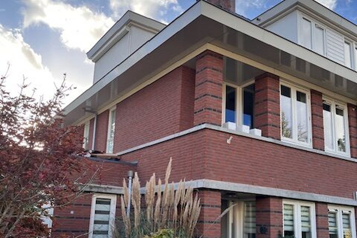 Twee-onder-een-kapwoning uit 2012 in Warmond