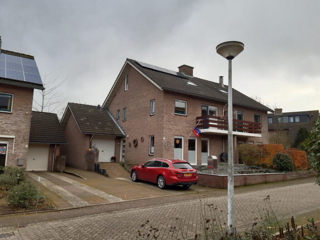 20201201 huis voorzijde.jpg