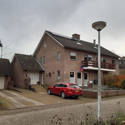 20201201 huis voorzijde.jpg