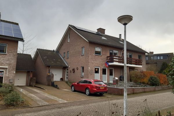 20201201 huis voorzijde.jpg